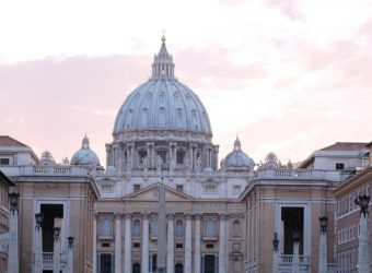 Cómo me arreglo para ir al vaticano